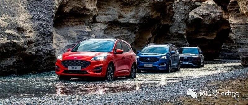 在格尔木盐湖城 福特SUV亮出了8块腹肌