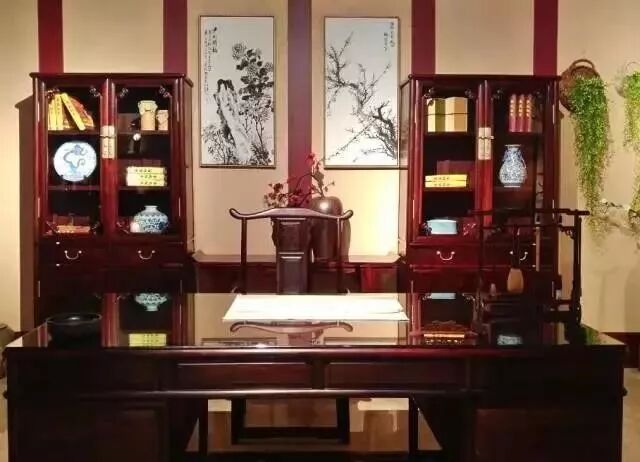 在红木家具里，藏身着另一个理想的自己