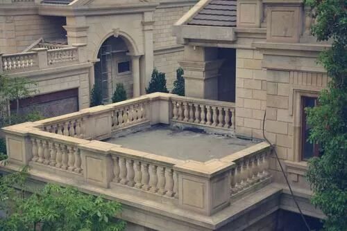 



刷新  翻看  我  您有10+条未查看新闻，点击查看 中国这一“鬼城”，别墅上百栋，最贵一栋卖到3000万，却闲置数十年
