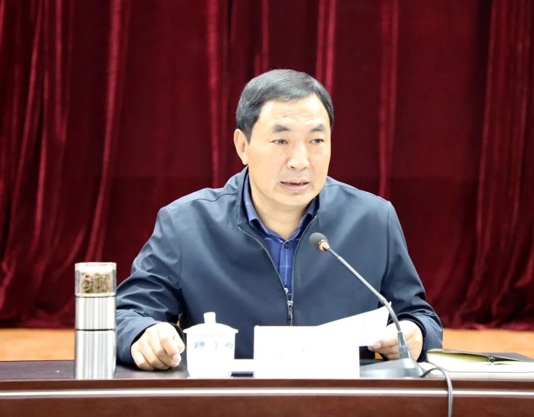 曹金明主持召开十三届县委常委会第144次扩大会议