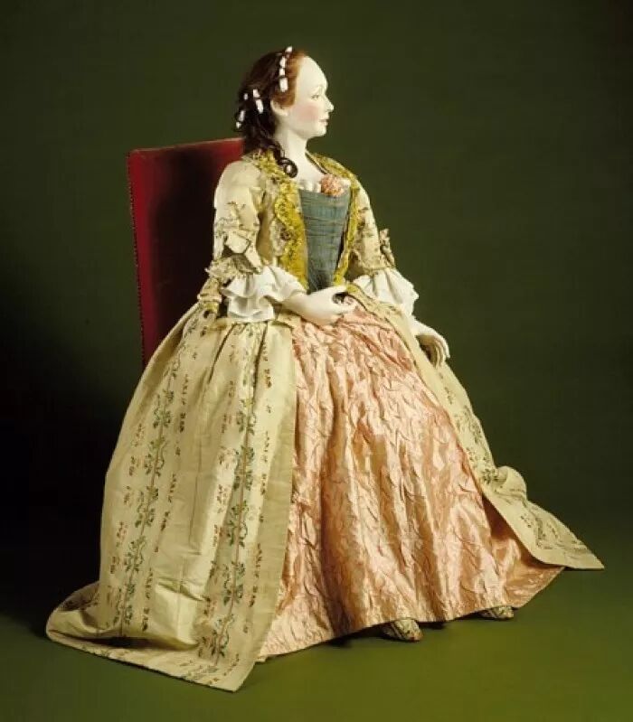 英国好看的贵族服饰