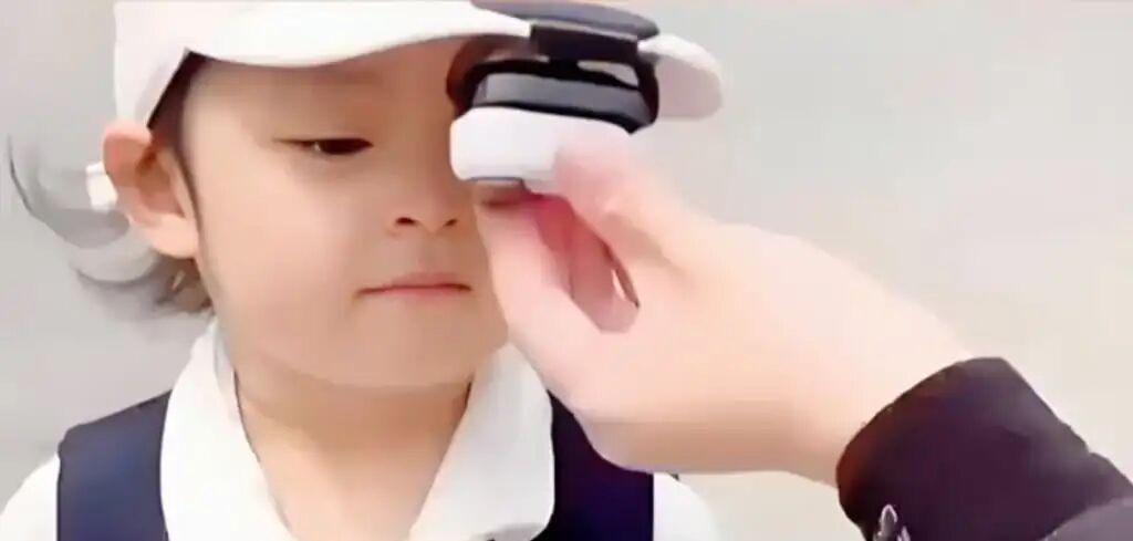 The mother has received offers from international children's programmes but has turned them down, preferring not to pursue them. Photo: Douyin