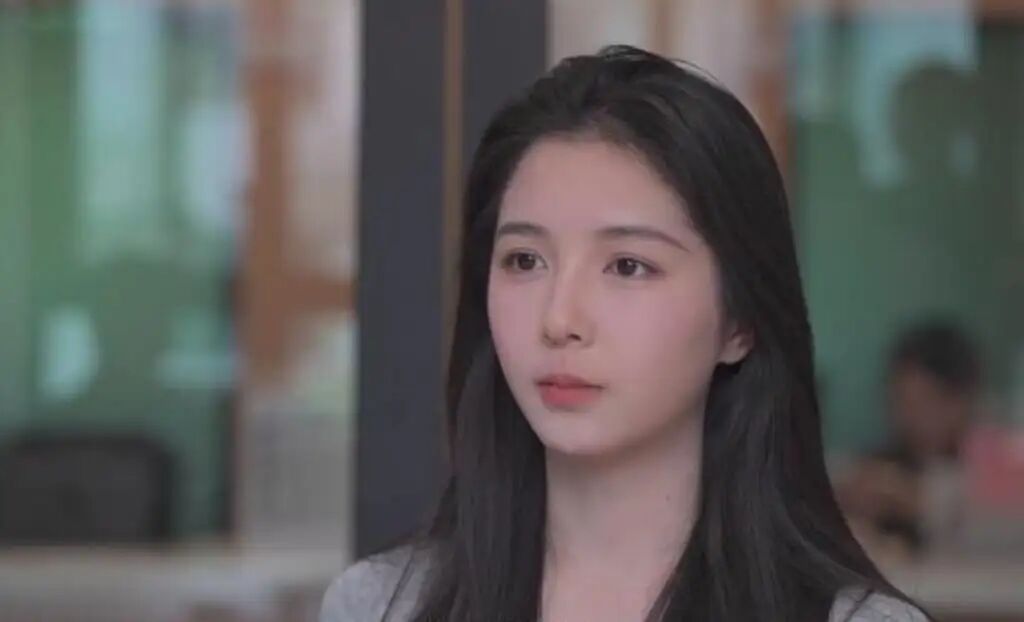 Many people online said that Zhang looks like the famous actress Chen Duling. Photo: Handout