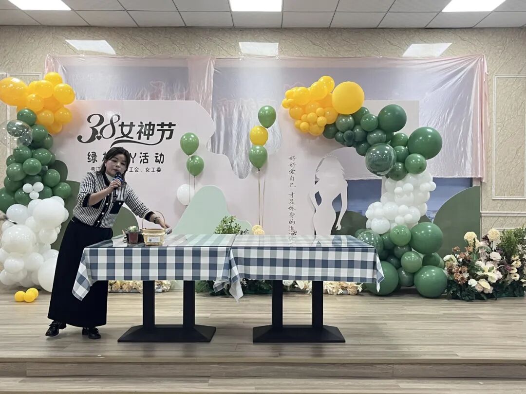 校园新闻满庭芳华庆佳节侨声中学开展2024年妇女节绿植盆栽diy活动