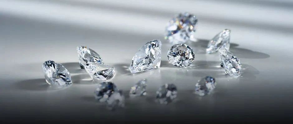 全球钻石行业陷入混乱？有工厂已停工！天然钻石价格也将飙升？发生了啥？