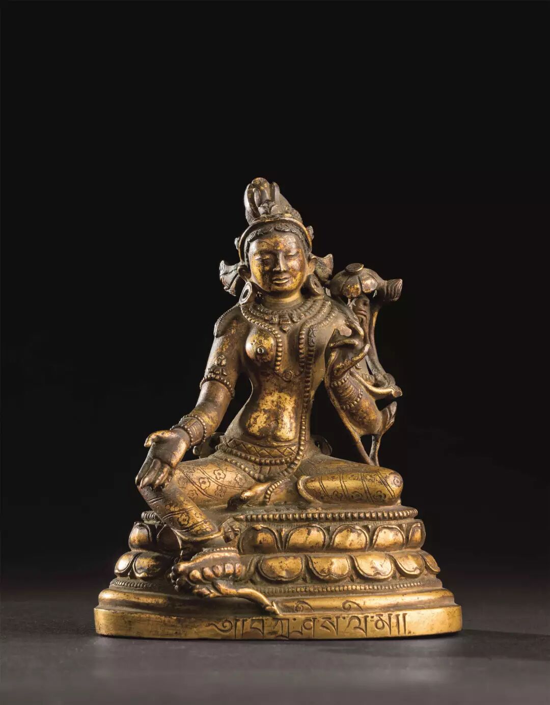 Lot 0275 唐代-五代（618-960） 蜜色瓷莲瓣碗 盏托