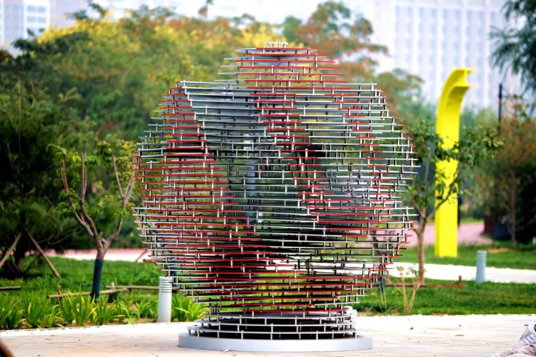 《lyricalcompositin01》(《太极球》) 作者:ilker 国籍:土耳其