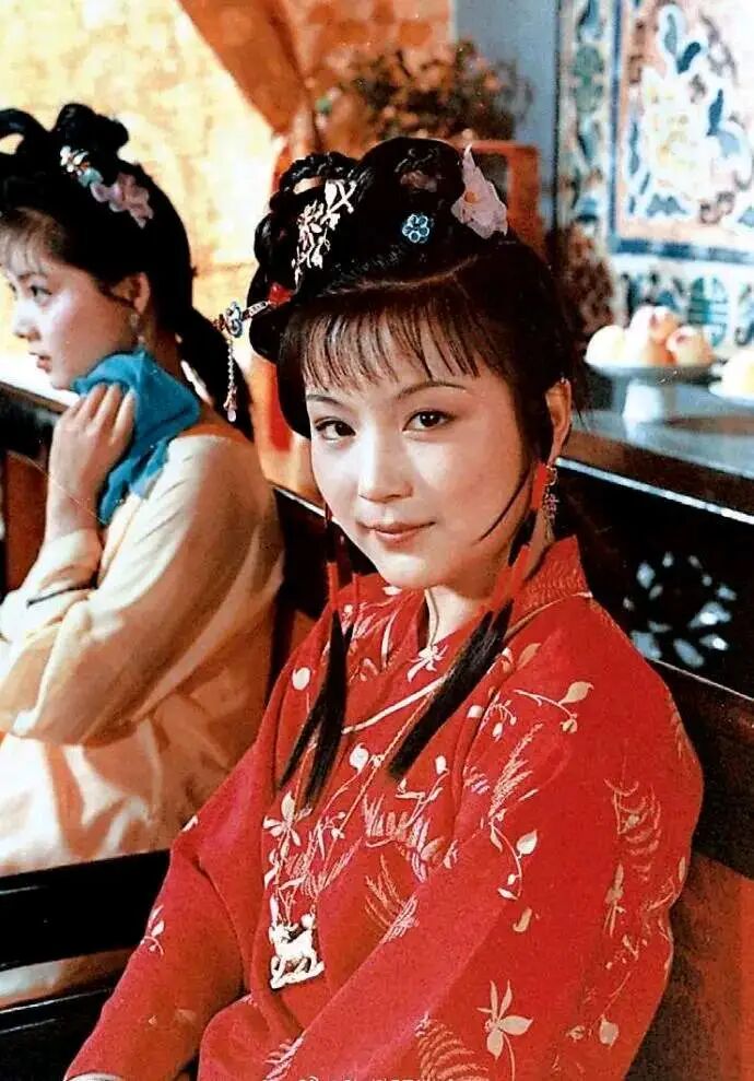 同一张脸,试妆跟剧照判若两人:大小姐秒