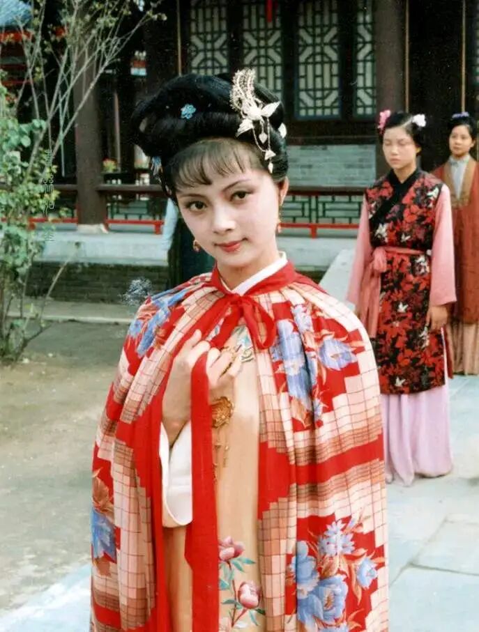 同一张脸,试妆跟剧照判若两人:大小姐秒