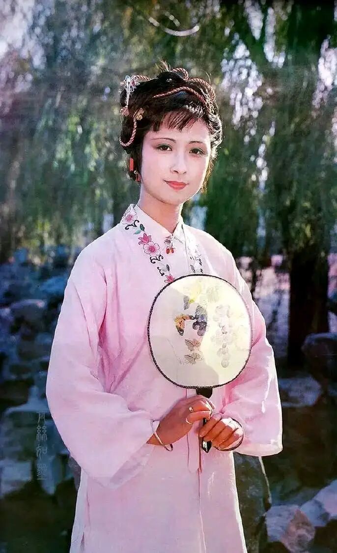 同一张脸,试妆跟剧照判若两人:大小姐秒