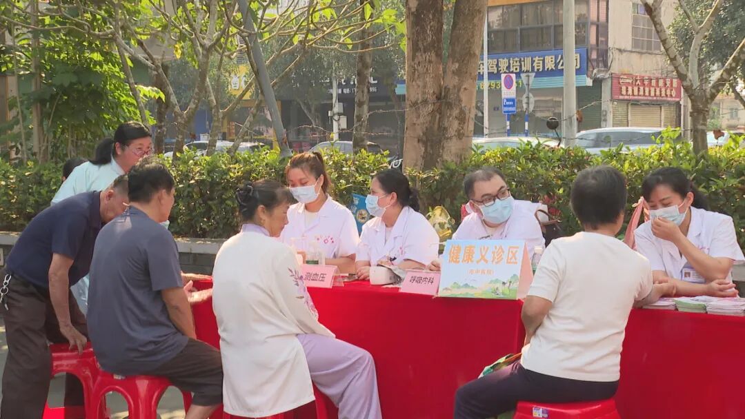 爱国卫生月活动 (5).jpg