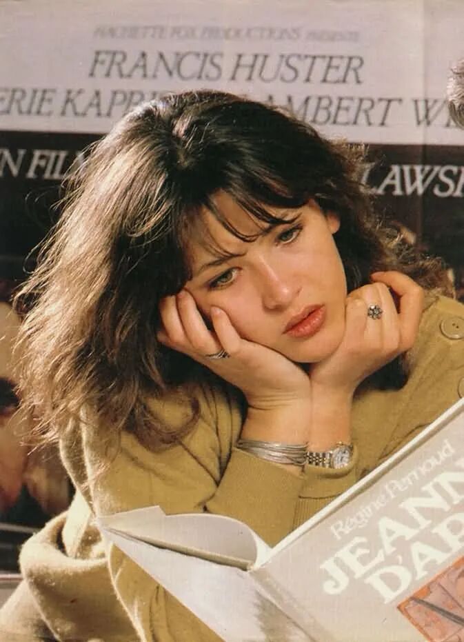 她是章子怡的偶像，一辈子不结婚，三段恋情生下二子，54岁仍是法国第一美人（组图） - 11