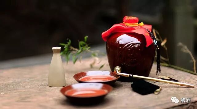 肉苁蓉、枸杞、淫羊藿、锁阳能一起泡酒喝？枸杞泡酒的功效有哪些