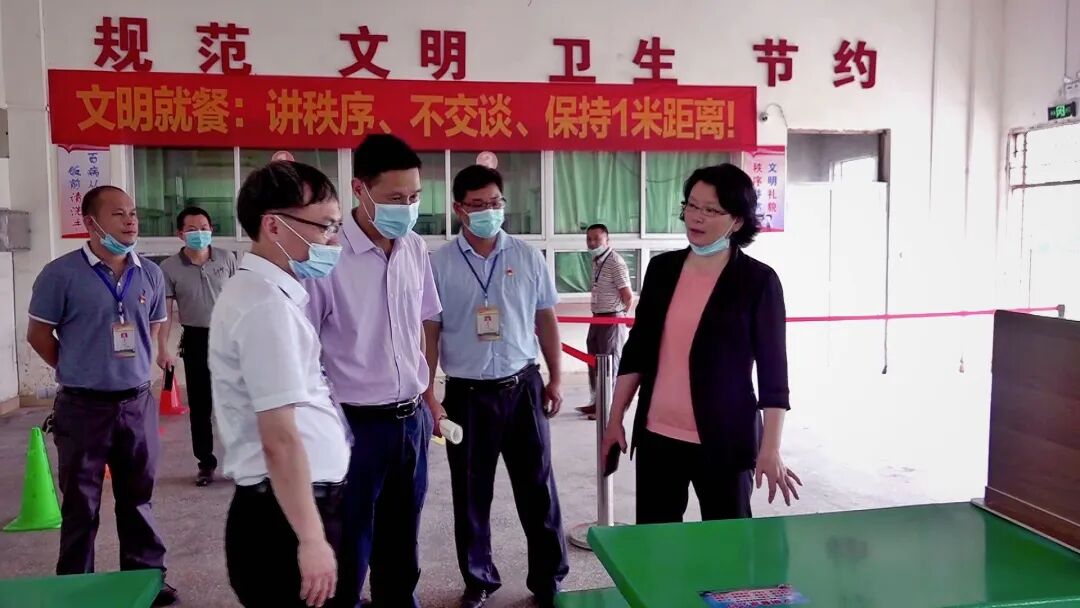 县领导到校检查指导第二批复学工作 - 新丰县人民政府网