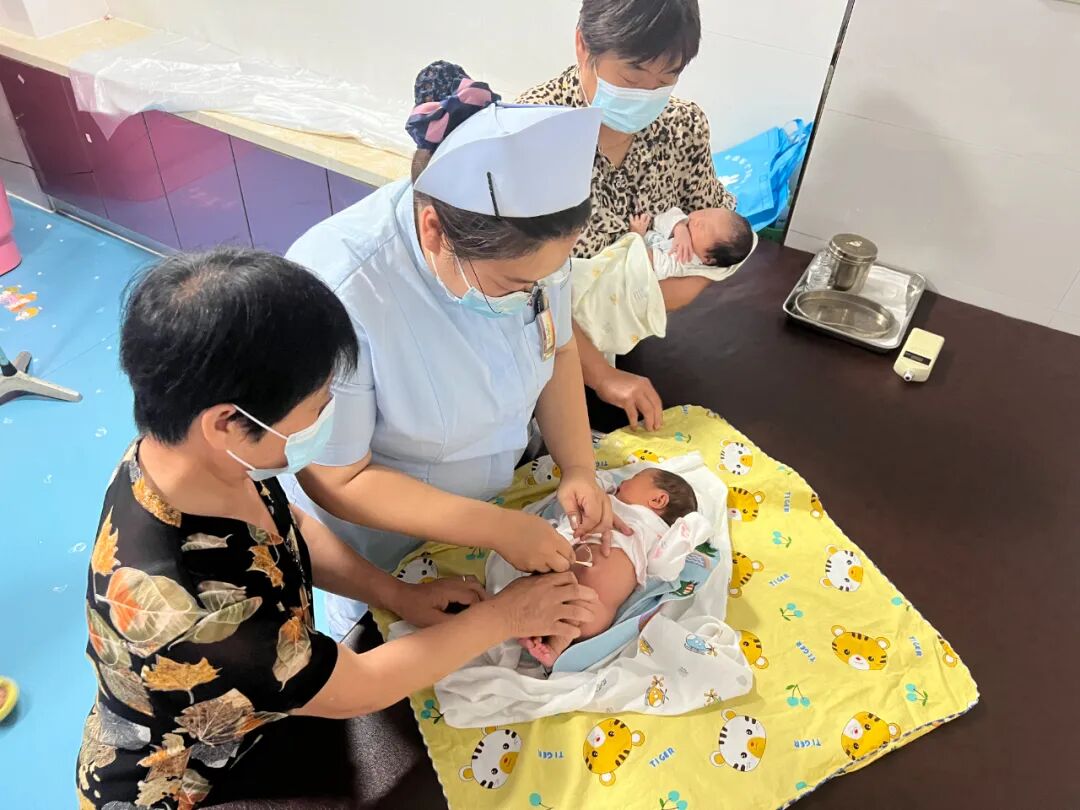 医用脐带包怎么用【吴桥县人民医院微科普】新手爸妈小知识----新生儿脐部护理_https://www.jmylbn.com_新闻资讯_第18张