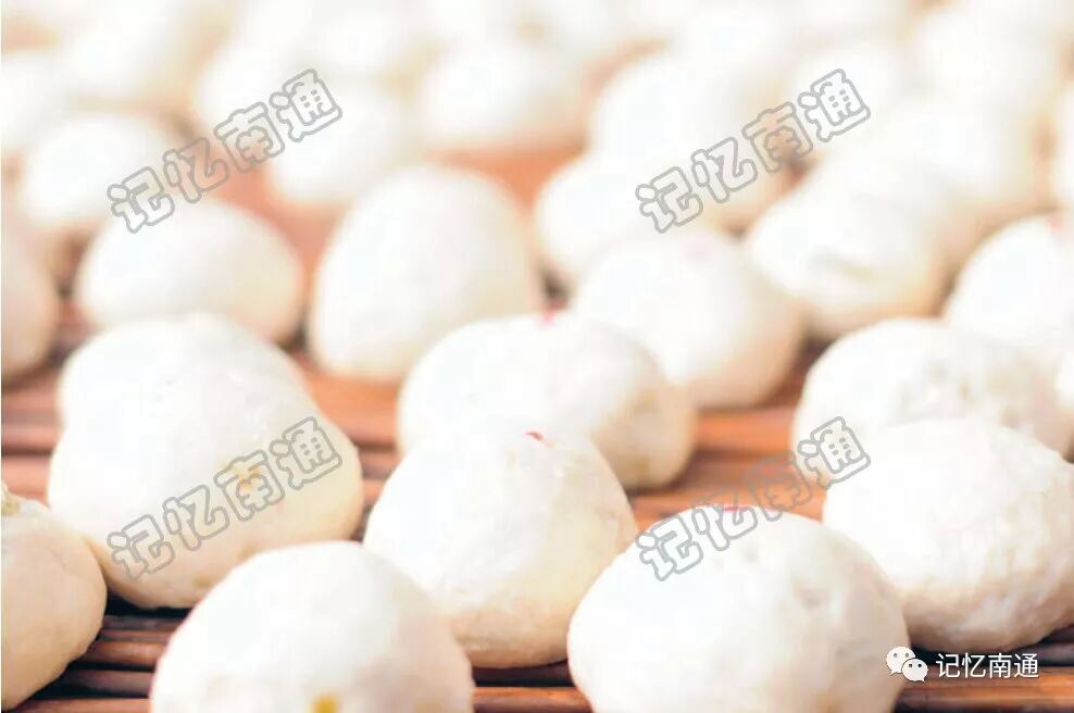 3刚出炉的老酵馒头  张进祥摄.webp.jpg