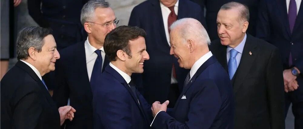 30年来首次！法国4艘核潜艇派出3艘，但西方为何拒绝给俄乌冲突划“红线”？