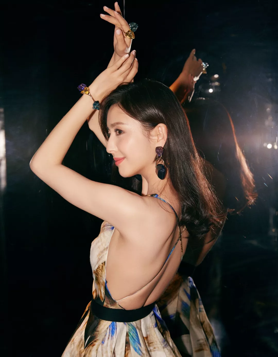 佟丽娅美上热搜的背后:一条用“垃圾”做的裙子 佟丽娅美上热搜的背后:一条用“垃圾”做的裙子