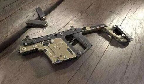 天花板装镜子什么梗浴室装把手