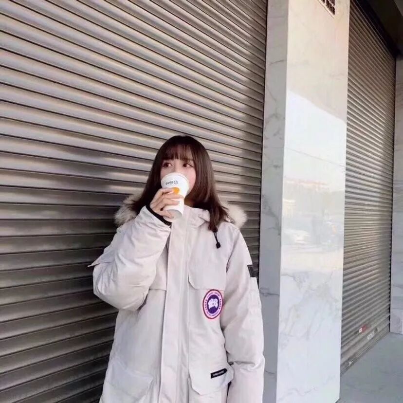 大鹅羽绒服为什么贵