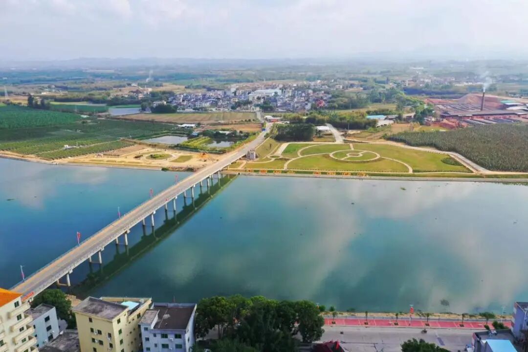 全市旅游地图,恩平特产展示,人文历史展示等内容,向游客展示恩平旅游