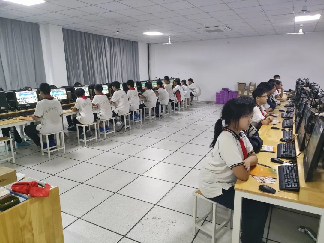 南京安全教育平臺(tái)_南京市學(xué)校網(wǎng)絡(luò)安全教育_玄武區(qū)網(wǎng)絡(luò)安全宣傳周活動(dòng)