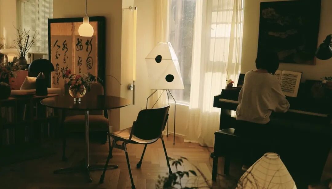 看看不晦涩不难懂的书,拍拍不入流的照片,听听喜欢的音乐,心血来潮时