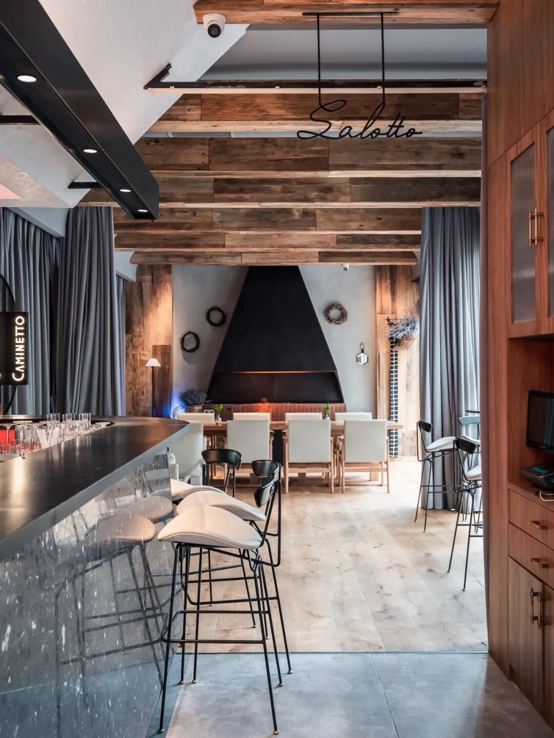 �������������Ħ�Ǻ�����ͣ��˾�300+����Fine Dining��