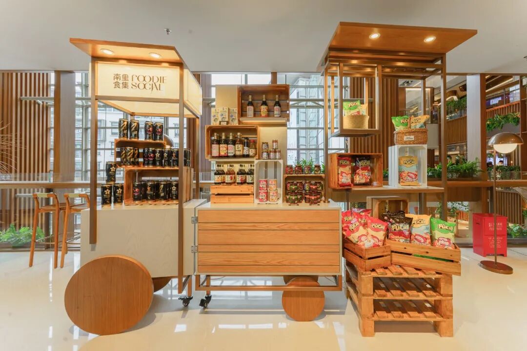 3000平美食空间登陆新天地，20+人气餐厅全天候在线！  自由微信 