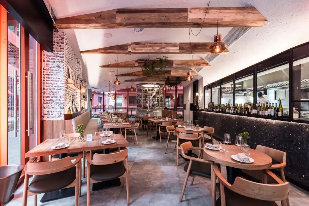 �������������Ħ�Ǻ�����ͣ��˾�300+����Fine Dining��