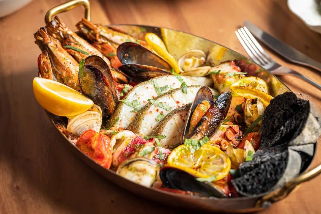 �������������Ħ�Ǻ�����ͣ��˾�300+����Fine Dining��