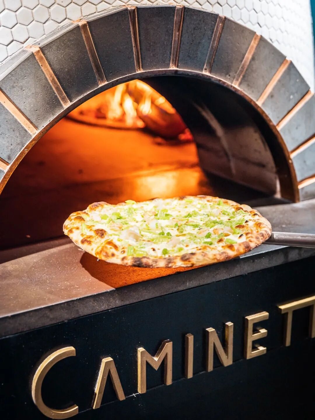 �������������Ħ�Ǻ�����ͣ��˾�300+����Fine Dining��