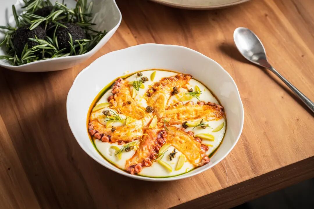 �������������Ħ�Ǻ�����ͣ��˾�300+����Fine Dining��