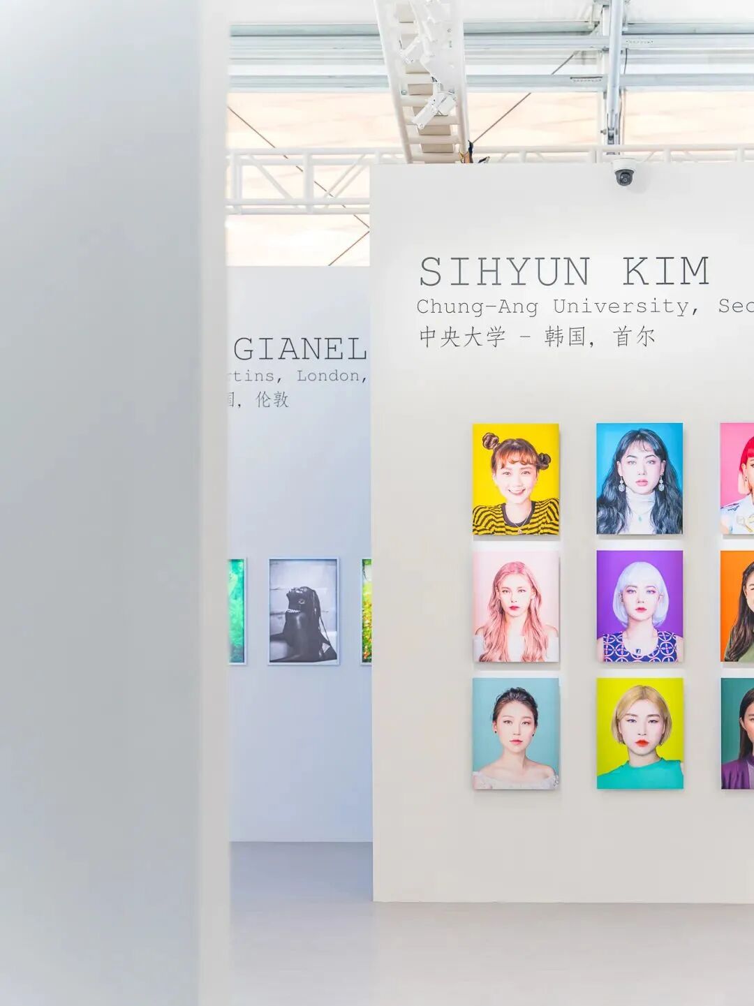 ���Ⱦ�͸��DIOR������չ���տ�Ļ��