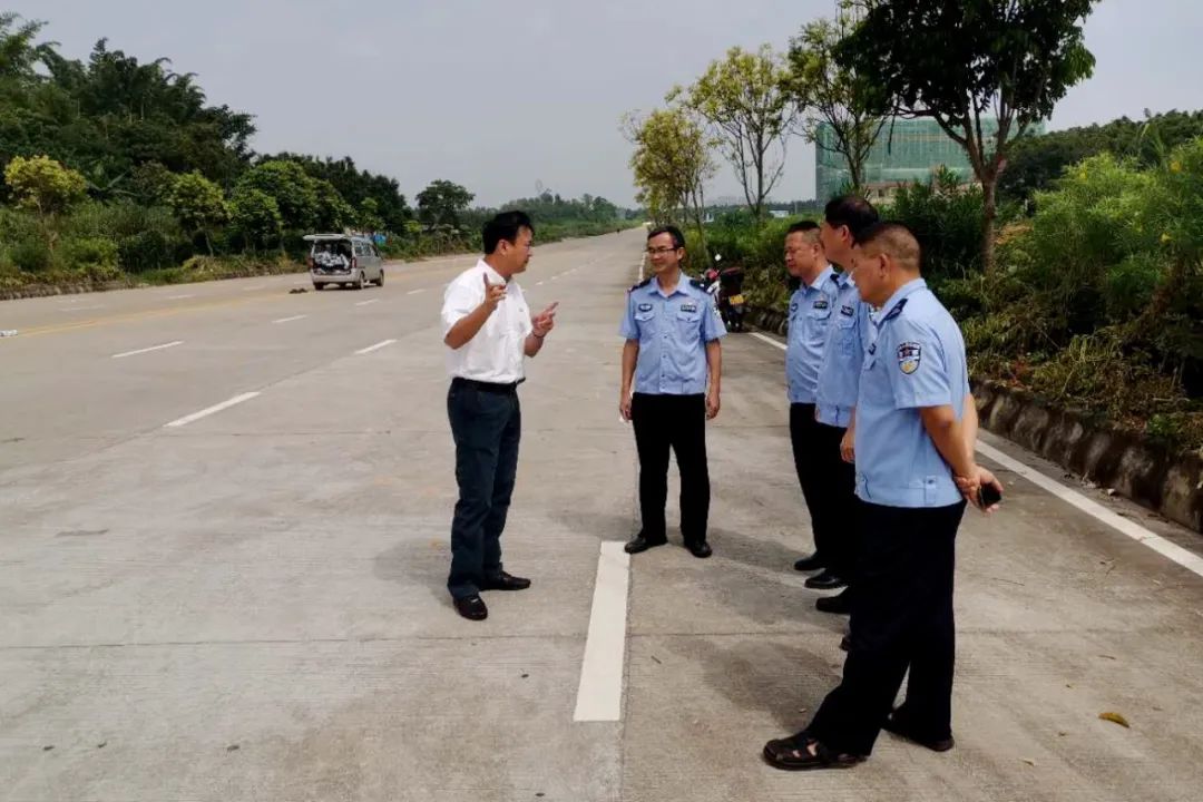 台山公安交警开展节前道路交通安全检查