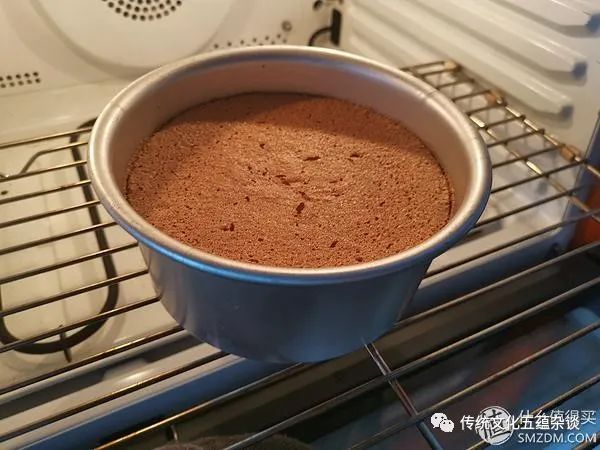 三大基础蛋糕胚：天使、戚风、海绵蛋糕的区别和100%成功做法！