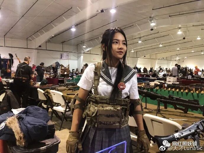 25岁美军空降兵成全网最硬核美少女，大胸细腰好身材让人羡慕哭！（组图） - 22