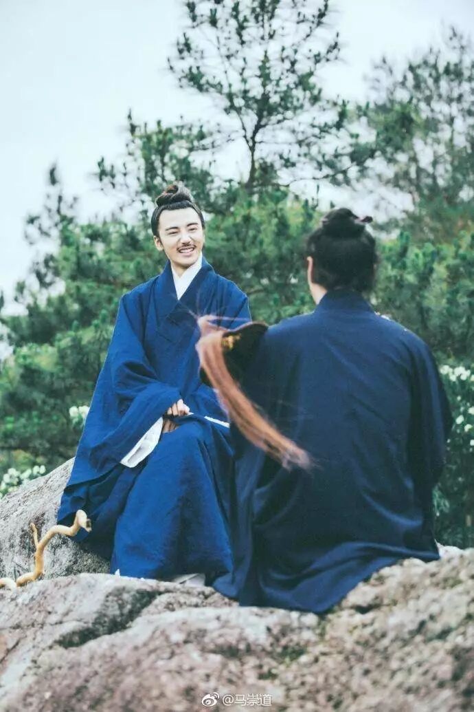 打打太极八卦拳,有真功夫的人感觉就是不一样虽然马道长是长发,日常扎