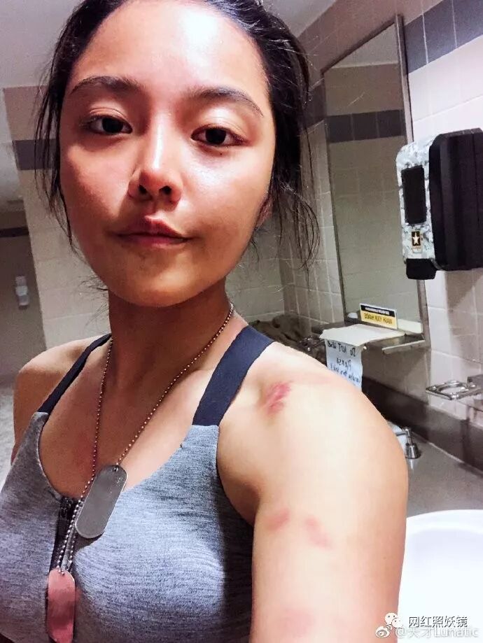 25岁美军空降兵成全网最硬核美少女，大胸细腰好身材让人羡慕哭！（组图） - 21