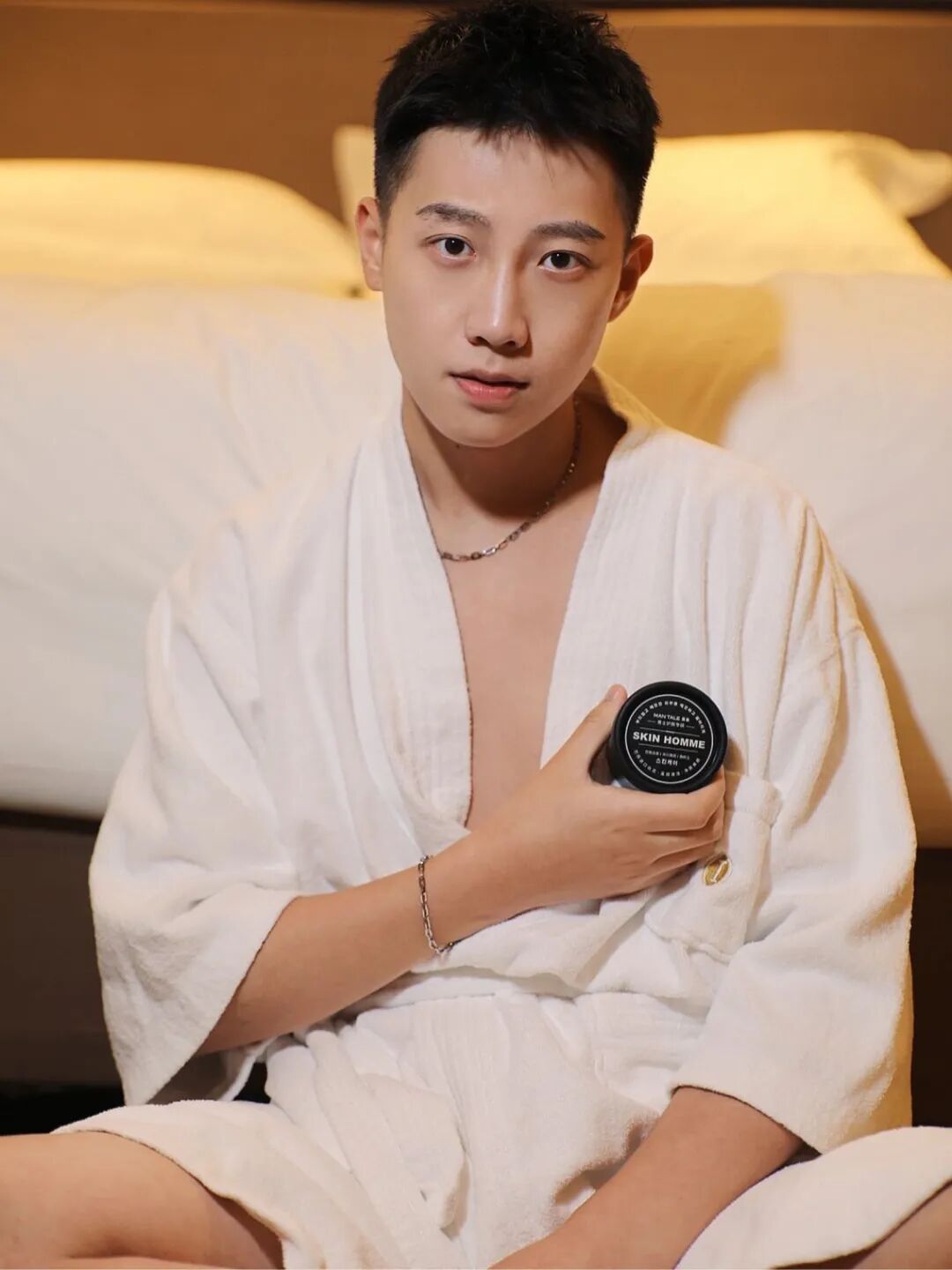 一个帅气的小受能让小攻练出腹肌一个强壮的小攻能让小受练出一副好嗓子 - 51虹马