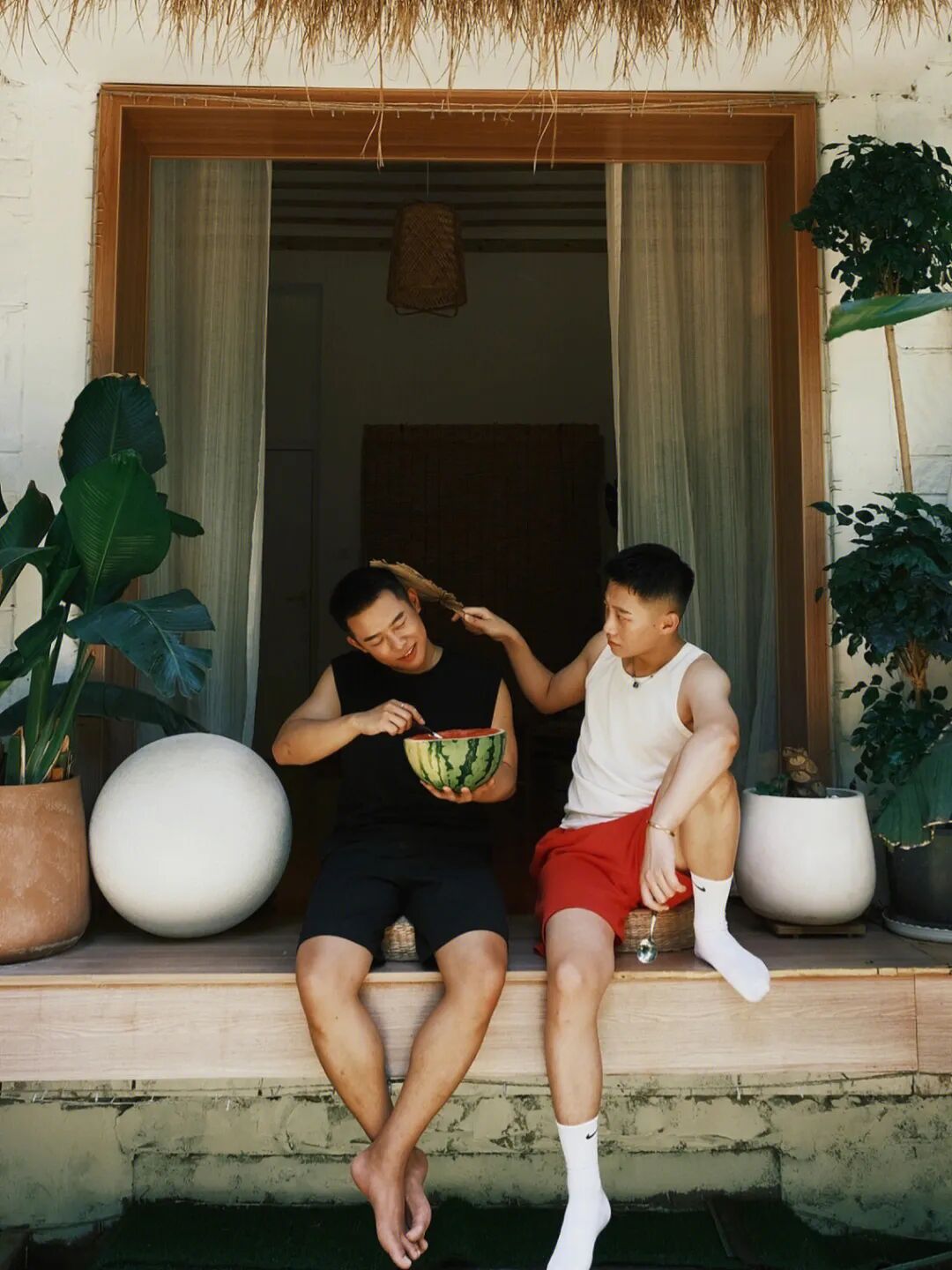 一个帅气的小受能让小攻练出腹肌一个强壮的小攻能让小受练出一副好嗓子 - 51虹马