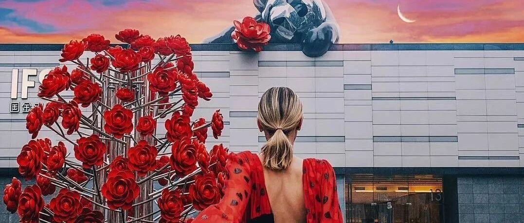 全球“不要脸”夫妻，又来中国！拍下性感照，吸粉400万...