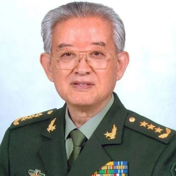 他官至副国，曾任中央军委委员，总政治部主任，62岁上将，今年91岁