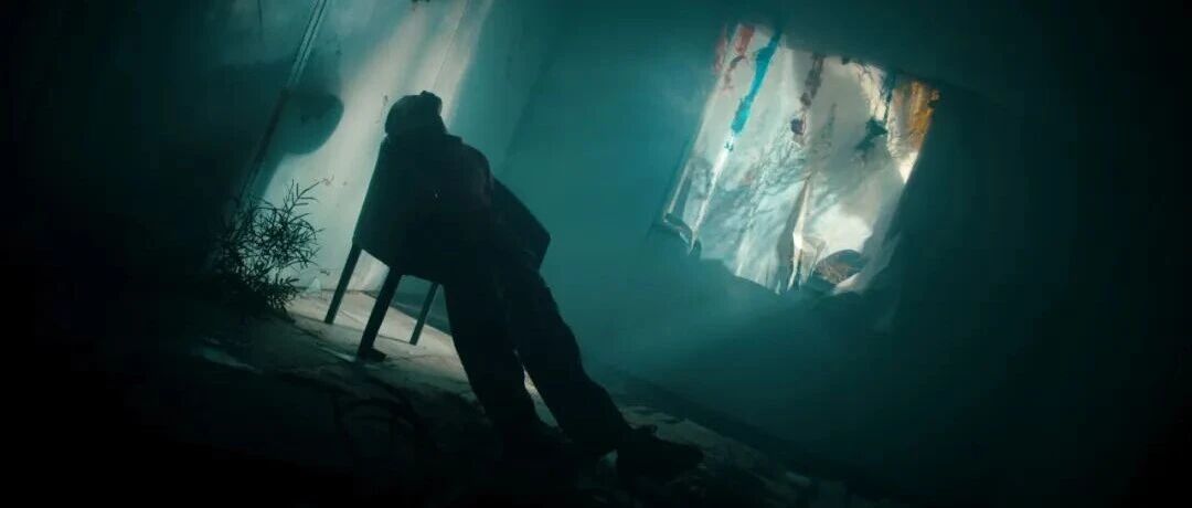 导演专访|黄靖伦《夜晚不再有重力》:矿地、记忆与爆破,一场挣脱过往的失重之旅