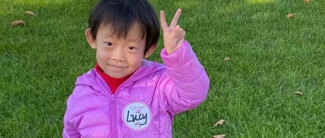 孩子总让妈妈帮她穿衣服，妈妈如何让孩子自己穿衣服