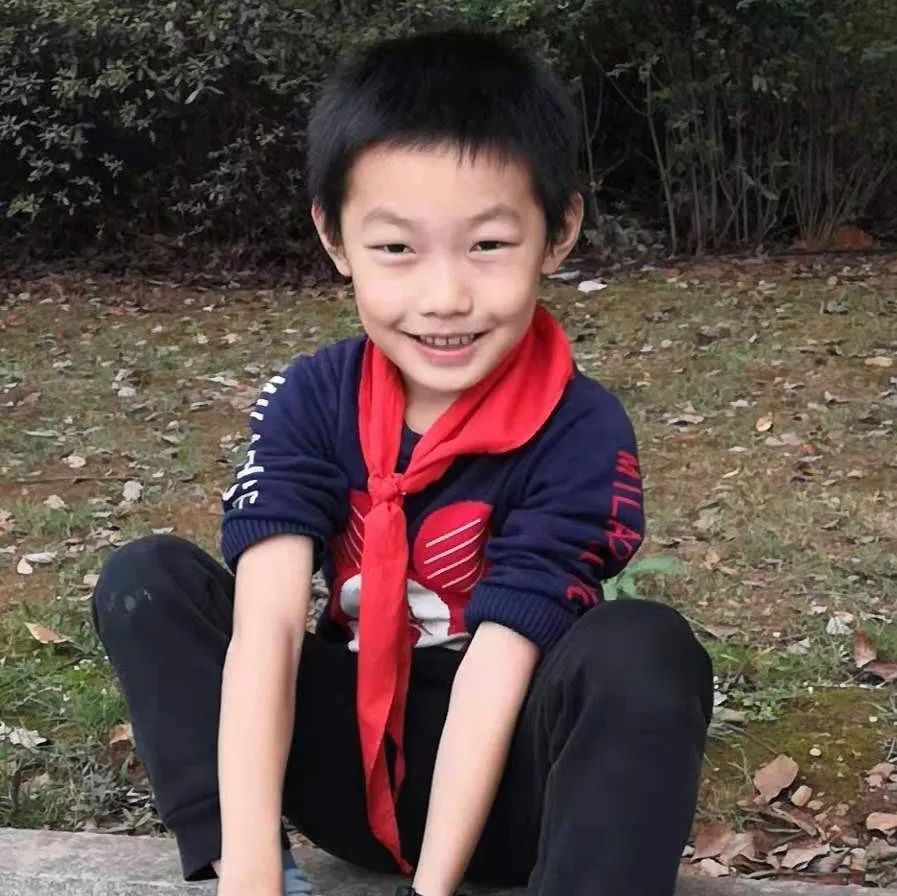 都说吃糖是导致孩子牙疼的罪魁祸首，其实还有一个原因被忽略了……