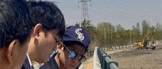 60岁郭富城现身上海!小姨子接机全程陪同