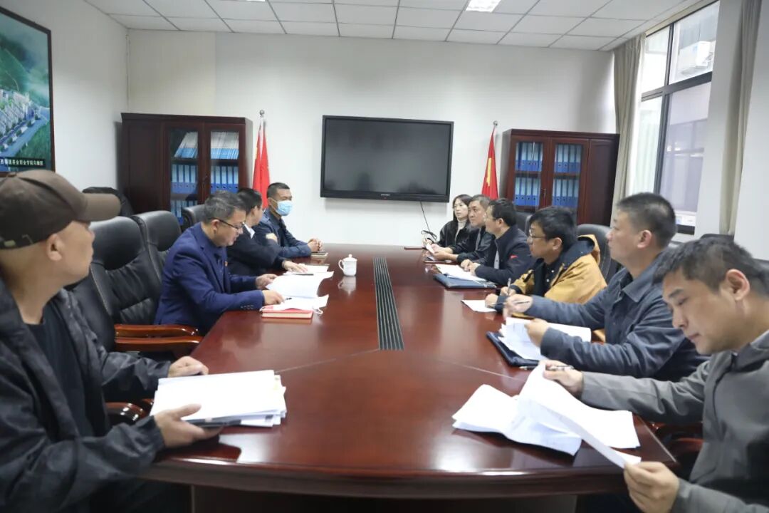 市教育局副局长王伟杨一行来我院督导疫情防控工作