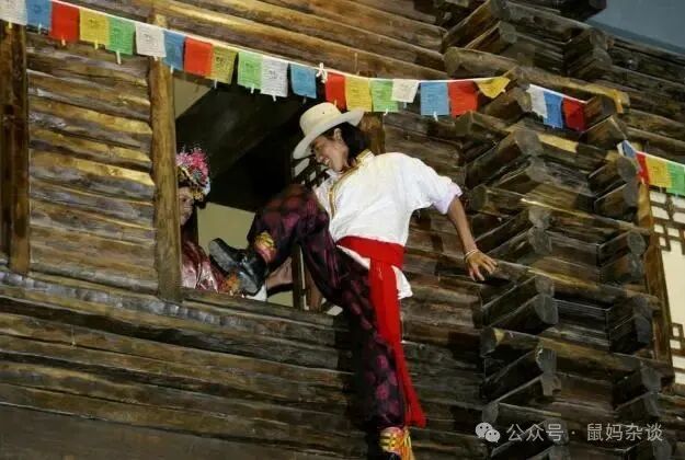 摩梭人的走婚习俗是母系氏族社会的遗存