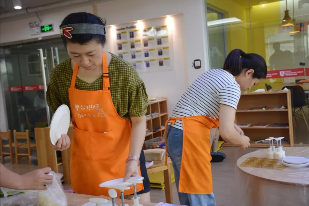 天涯共此时|学做月饼,体验中华传统文化 天涯共此时|学做月饼,体验中华传统文化